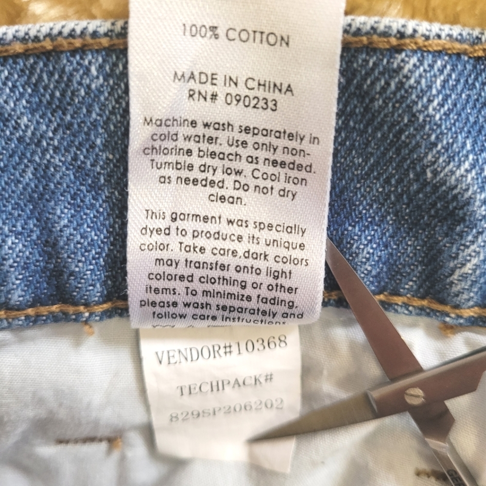 PacSun High rise Icon button fly, jean short, distressed cutoff, size 28. - Picture 10 of 10